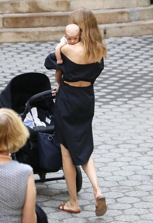 다섯아이의 엄마이자 루이비통 회장 장남의 부인인 모델 나탈리아 보디아노바.jpg | 인스티즈