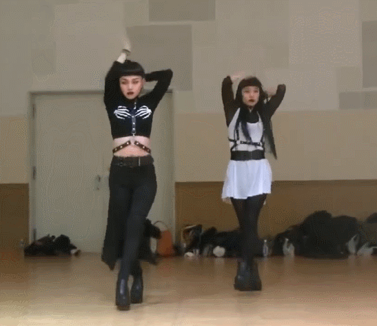 현재 관계자들도 놀랐다는 역대급이된 7월가요계 컴백상황.jpg | 인스티즈