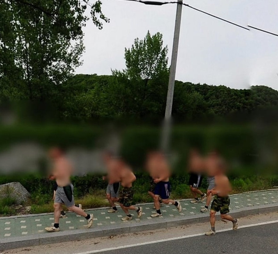 로드뷰에 찍힌 20대 러닝크루.jpg | 인스티즈