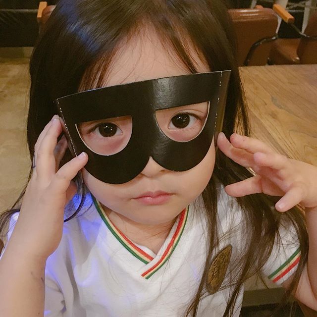특이점이온 애기 엄마의 미모 + 기싱꿍꼬또 애기 재은이사진.jpg | 인스티즈