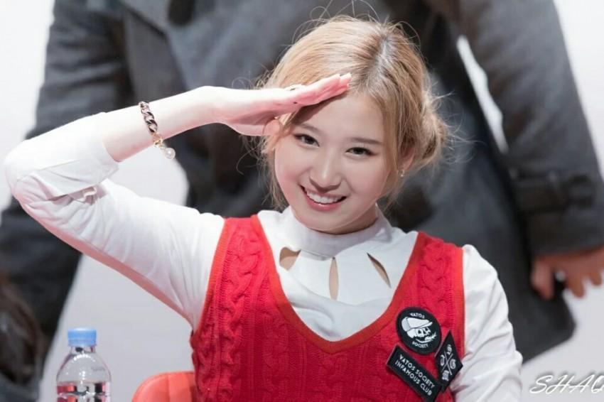 [트와이스] 데뷔초 볼에 식량저장하던 시절 사나.jpgif | 인스티즈