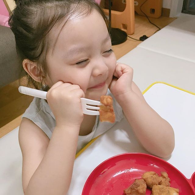 특이점이온 애기 엄마의 미모 + 기싱꿍꼬또 애기 재은이사진.jpg | 인스티즈