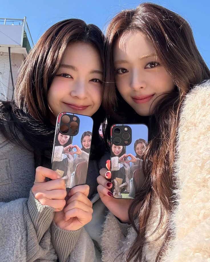 유나인지 리아인지 헷갈린다는 사진 | 인스티즈