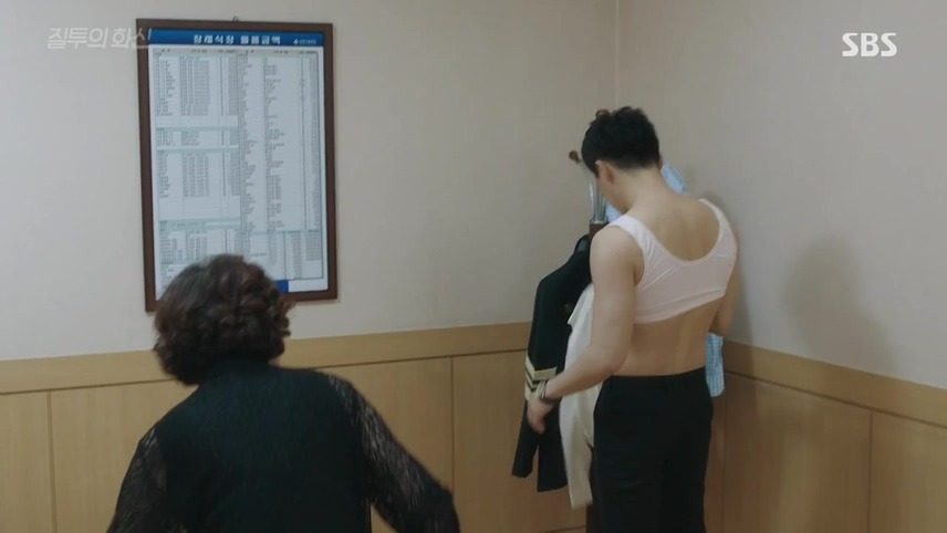 [질투의화신] 브라자 입었다고 엄마한테 쥐어터지는 조정석 | 인스티즈