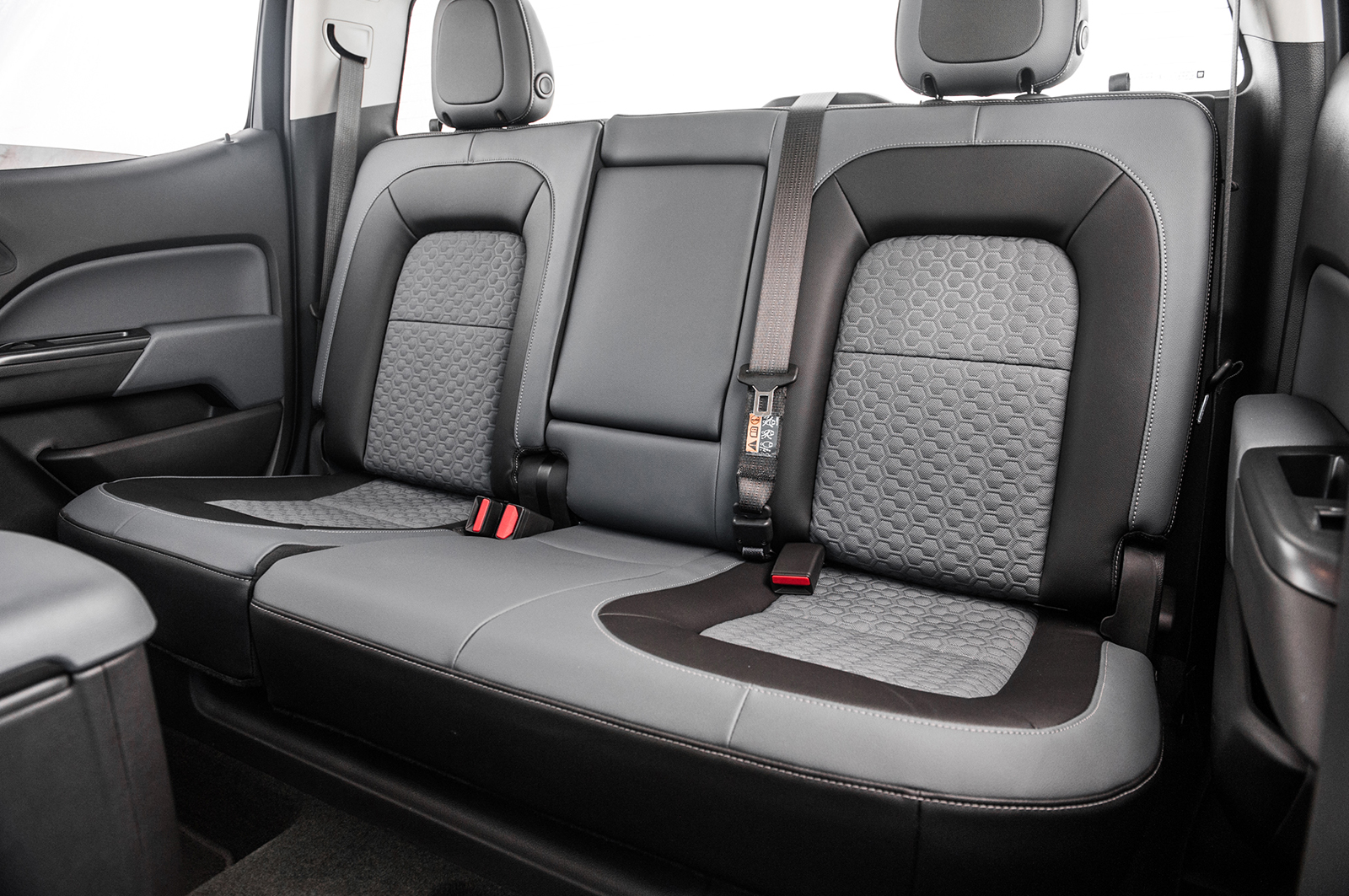 쉐보레 콜로라도 vs 닛산 프론티어 vs 토요타 타코마 | 인스티즈