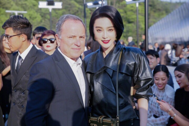 판빙빙이 얼마나 화려하게 생겼는지 실감나게 해주는 사진들(feat.서양인).jpg | 인스티즈