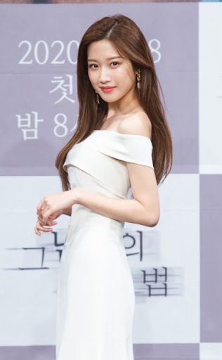 사람들이 은근히 헷갈린다는 이나은-문가영.jpg | 인스티즈