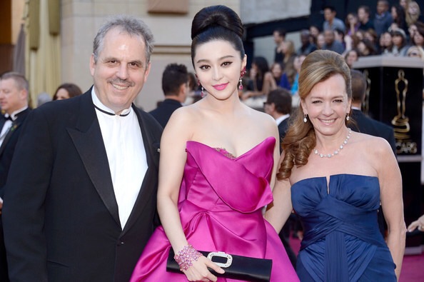 판빙빙이 얼마나 화려하게 생겼는지 실감나게 해주는 사진들(feat.서양인).jpg | 인스티즈