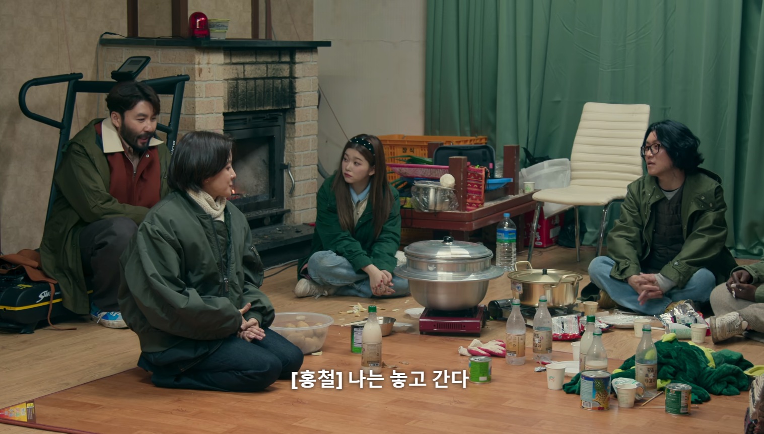 넷플릭스 좀비버스에서 조나단 바로 버리는 파트리샤.jpg | 인스티즈