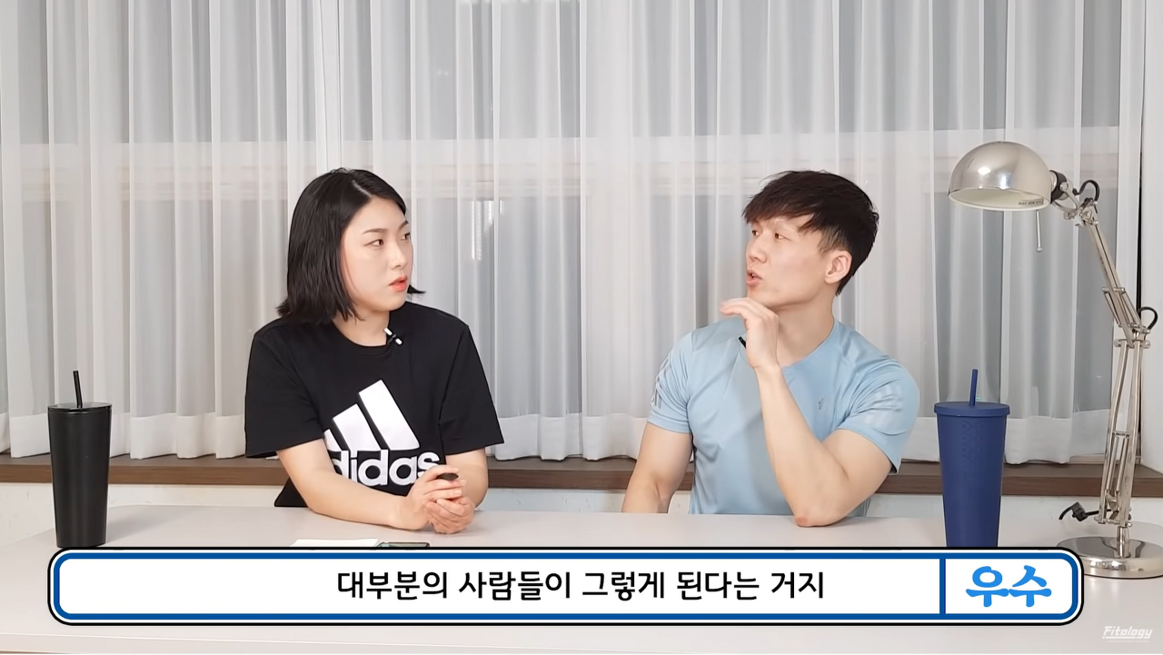 강한 여성의 마른 근육과 11자 복근의 필수 요소 낮은 체지방률 | 인스티즈