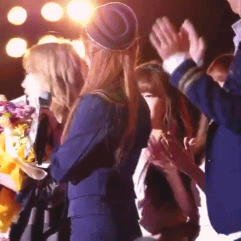 엄청 잘 놀라는 아이린.gif | 인스티즈