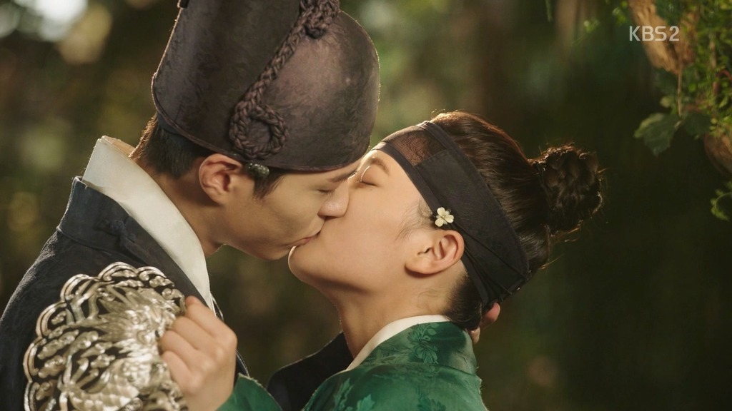 박보검과 키스후 김유정 모습.jpg | 인스티즈