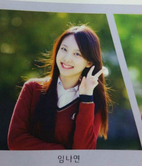최신 여자 아이돌 데뷔 전에 찍은 졸업 사진 | 인스티즈