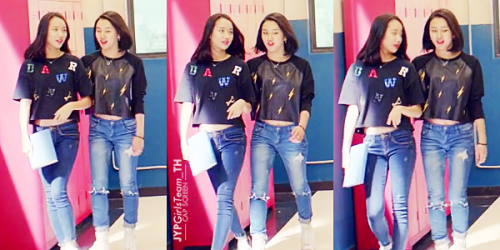 식스틴하기 전에 회사옮긴 jyp출신 에이프릴 멤버.gif | 인스티즈
