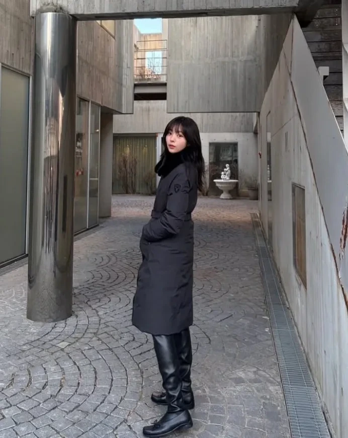32살에도 매력적인 배우 채수빈 근황.JPG | 인스티즈