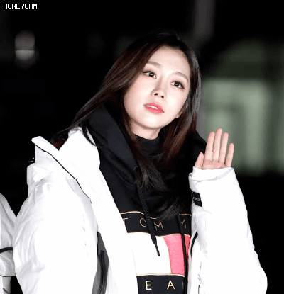 카메라 플래시 상대로 1년만에 재대결에 나선 러블리즈 지수.jpgif | 인스티즈