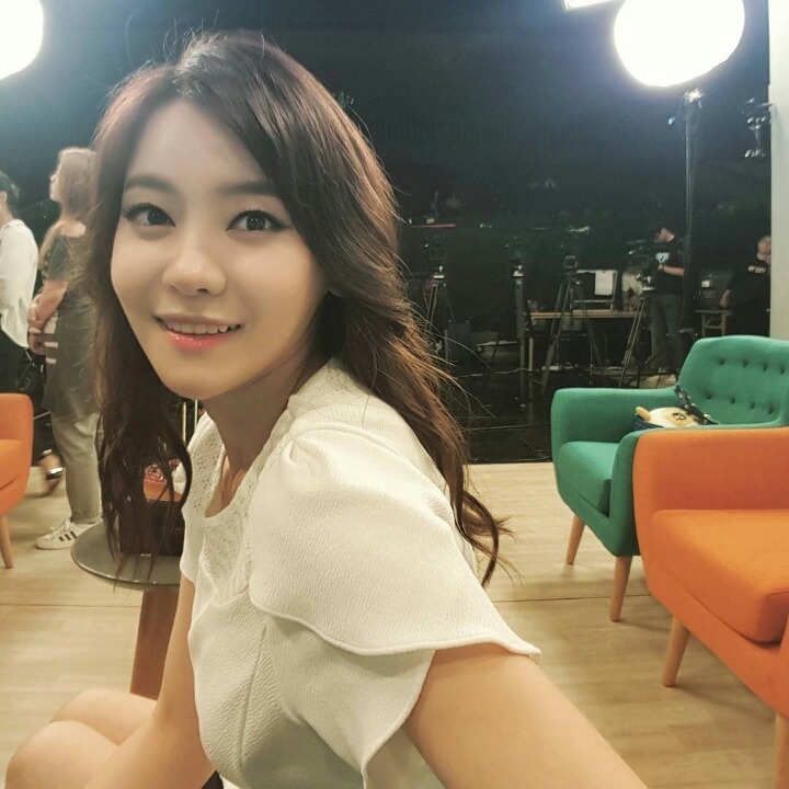 한국에서 제일 이쁜 성우 | 인스티즈