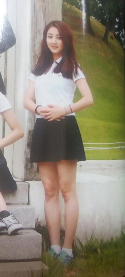 최신 여자 아이돌 데뷔 전에 찍은 졸업 사진 | 인스티즈