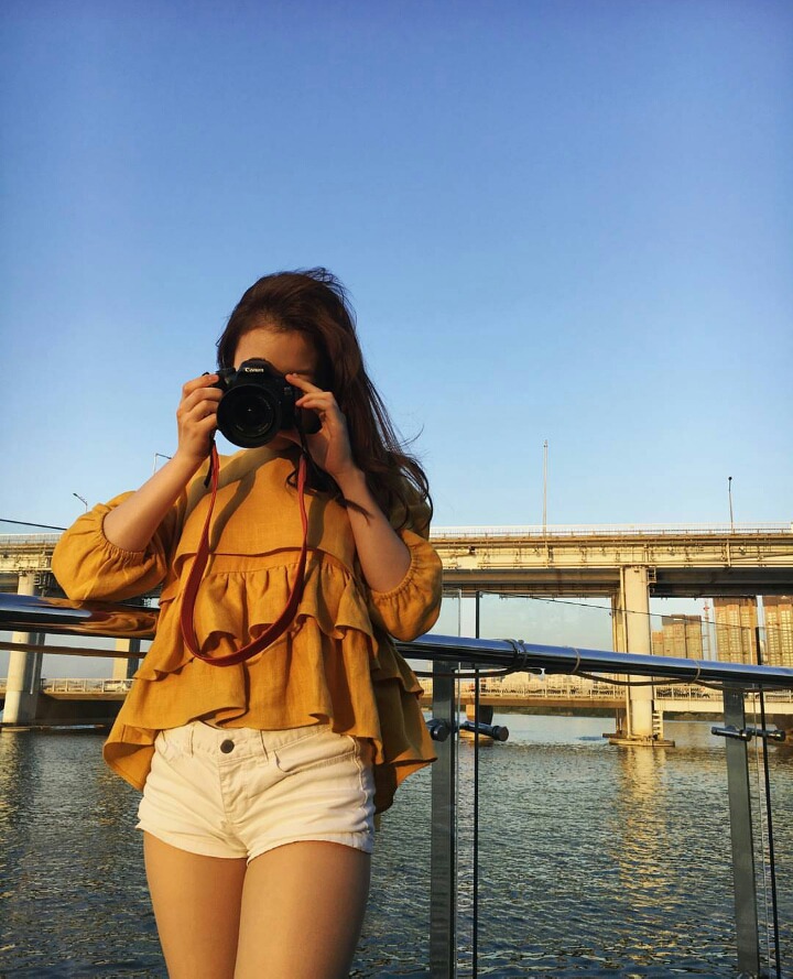 인터넷 방송 게스트로 출연한 밸리댄스녀.jpgif | 인스티즈