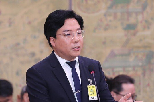 일각에서는 하이브의 이 내부 문건이 2005년 연예계를 떠들썩하게 한 '연예인 X파일'과 비슷하다는 얘기도 나온다 | 인스티즈