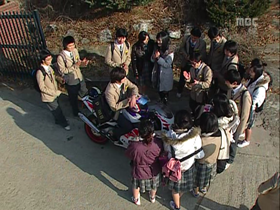 [거침없이하이킥] 풍파고 아이돌 이윤호ㅋㅋㅋㅋㅋㅋ.jpg | 인스티즈