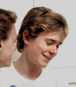 미성년자라도 부모님 허락이 있으면 베드씬을 찍을수 있는 나라 | 인스티즈