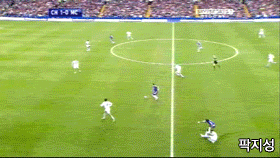 대지를 가르는 패스.gif | 인스티즈