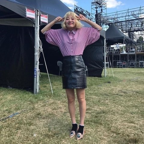 볼빨간사춘기 안지영 사복 | 인스티즈