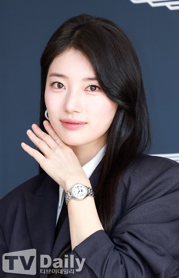 직장인 느낌 수지.jpg | 인스티즈