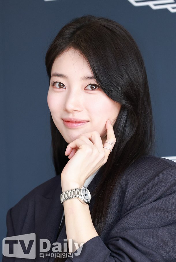 직장인 느낌 수지.jpg | 인스티즈