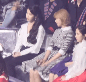 아이유를 좋아하는 트와이스 나연 .gif | 인스티즈