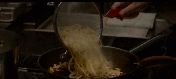 갸는 음식영화를 보면서 위안을 얻는다고 했슈 | 인스티즈