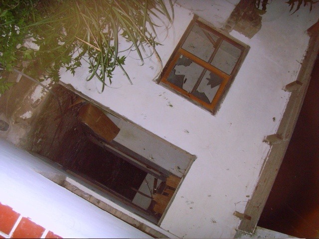 (조금 무서운)무당도 버티지 못하고 나간다는 강구흉가.jpg | 인스티즈