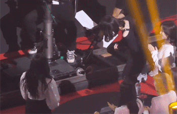 아이유를 좋아하는 트와이스 나연 .gif | 인스티즈