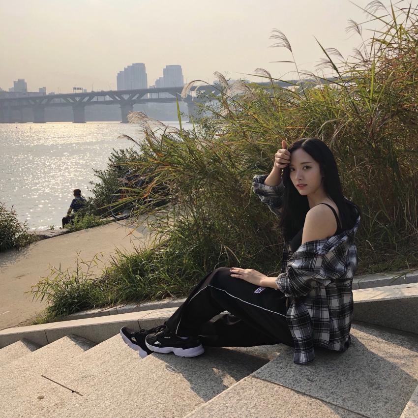 대충 입고 나온 우주소녀 보나.jpg | 인스티즈