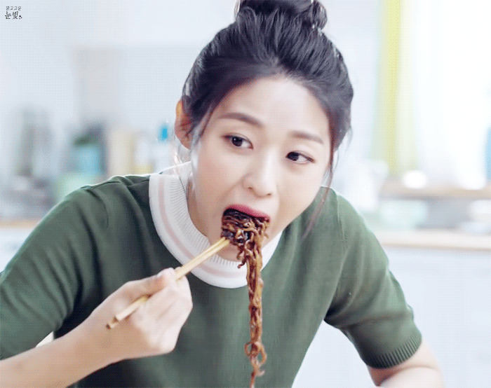 설현 - 짜파게티 요리사 + 일요일은 짜파게티 | 인스티즈