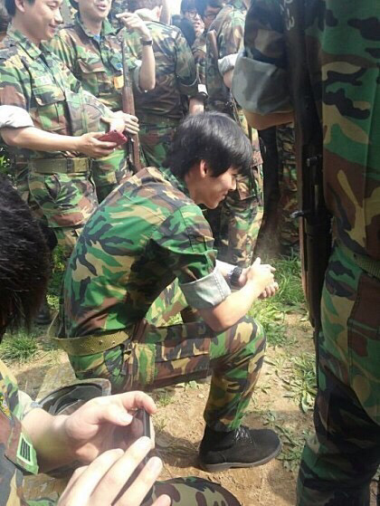 예비군 훈련장의 연예인 | 인스티즈