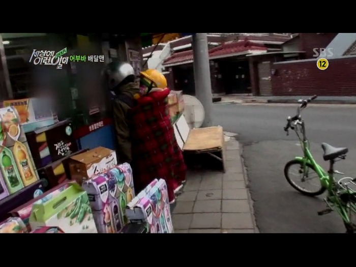 [세상에이런일이] 딸을 업고 오토바이 배달하는 아빠 | 인스티즈