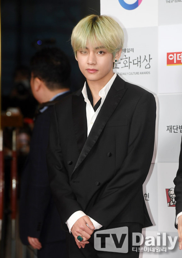 방탄소년단 뷔 무보정 | 인스티즈