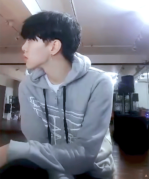 [고르기] 비밀 연애중에 고백 받았을때 애인 반응 고르기 | 인스티즈