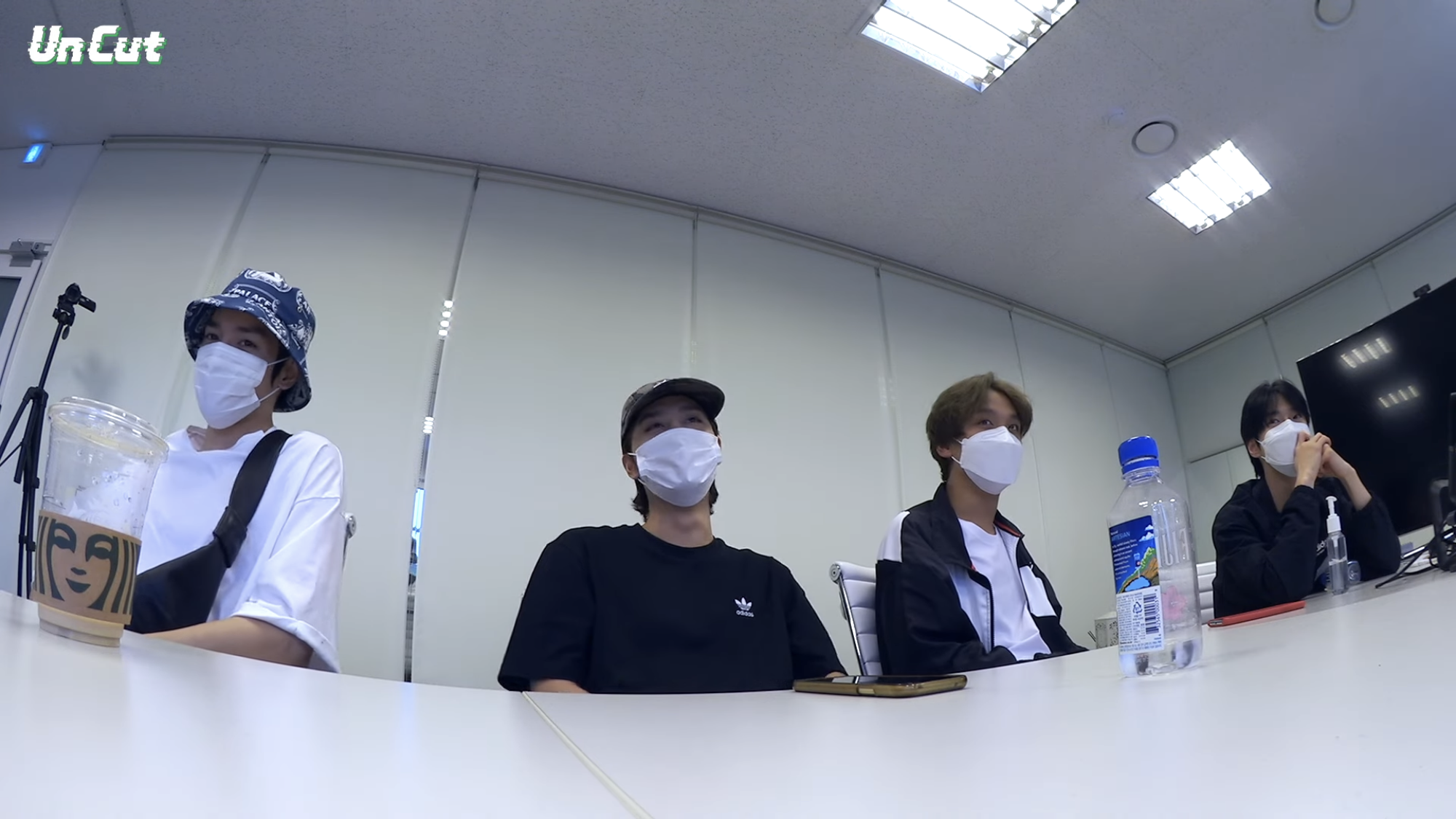 sticker 데모곡 듣고 표정관리 실패해버린 nct127 | 인스티즈