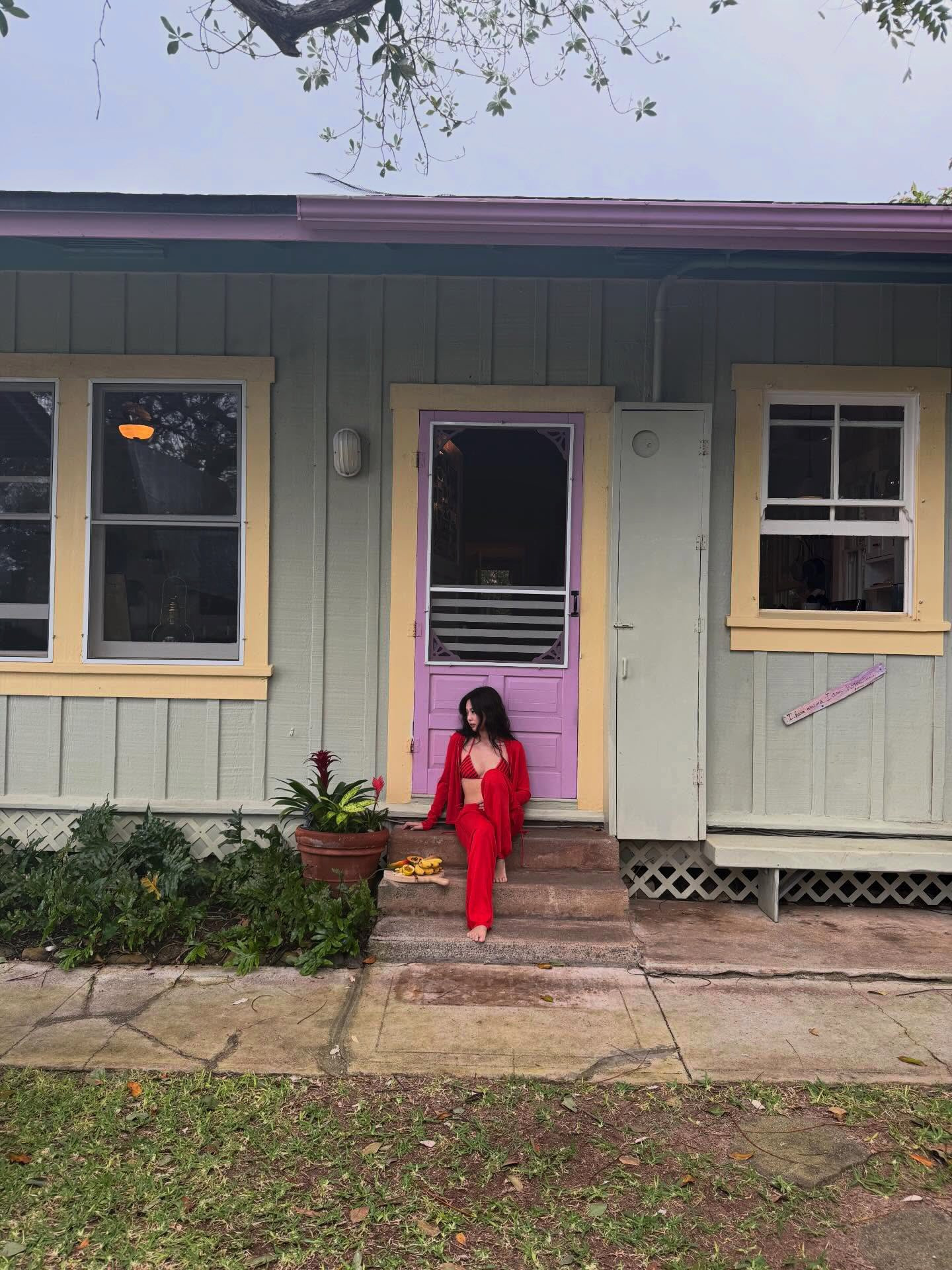 제니 x 프랭키스 비키니(Frankies Bikinis) 콜라보 화보 | 인스티즈