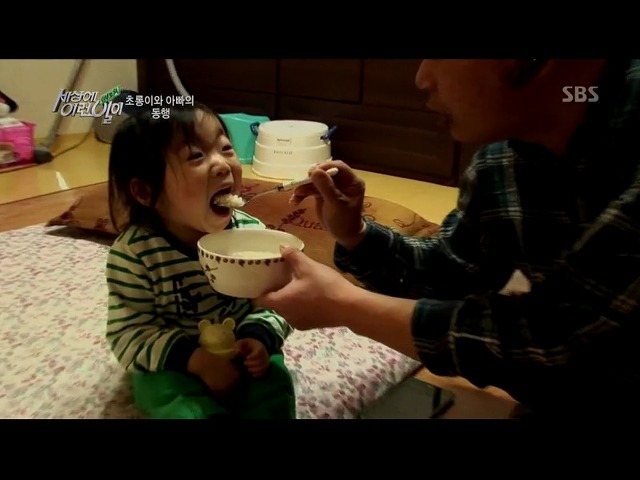 [세상에이런일이] 딸을 업고 오토바이 배달하는 아빠 | 인스티즈