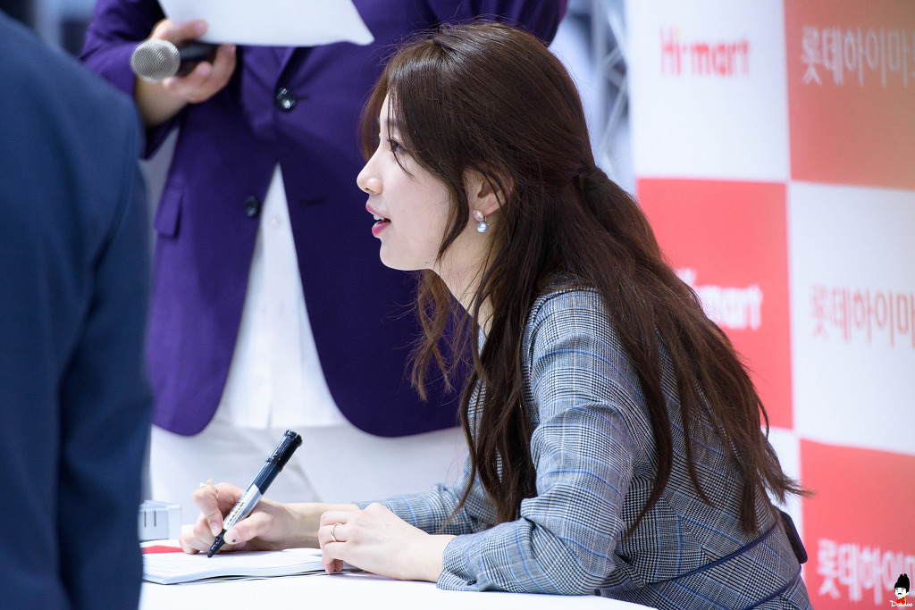가오나시 팬을 만난 수지.jpgif | 인스티즈