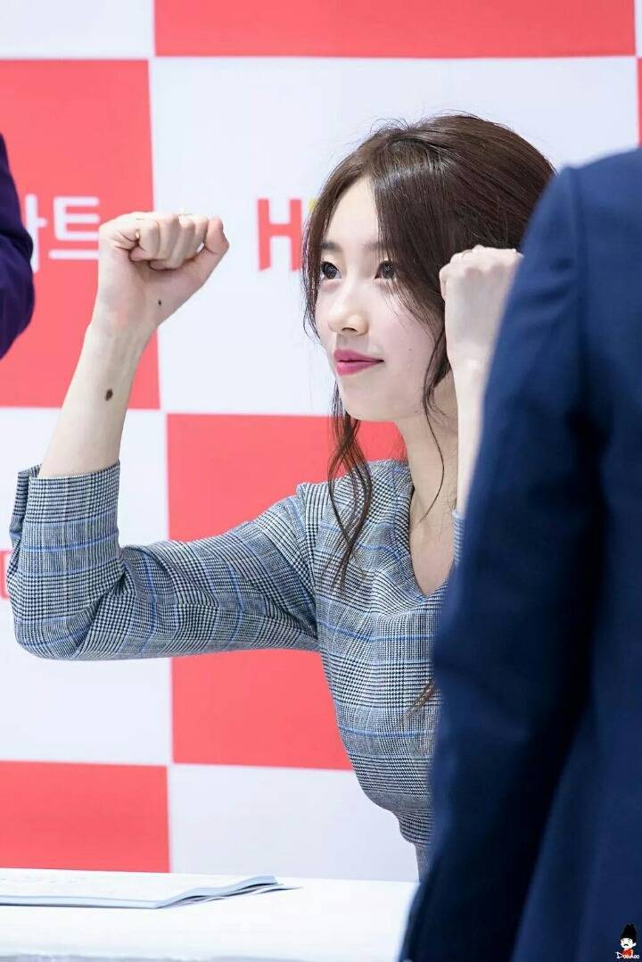 가오나시 팬을 만난 수지.jpgif | 인스티즈