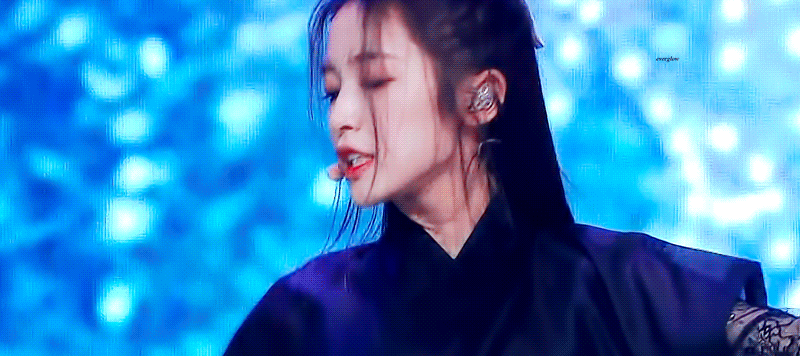 연도별로 보는 오마이걸 아린이의 성장과정.jpgif | 인스티즈