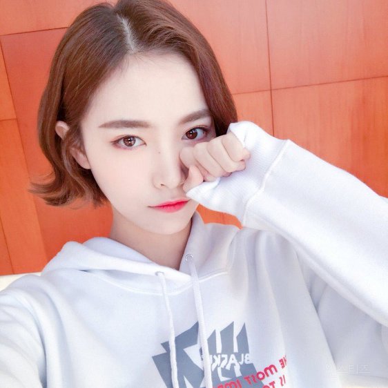 단발이 신의 한수가 된 중국 아이돌 | 인스티즈