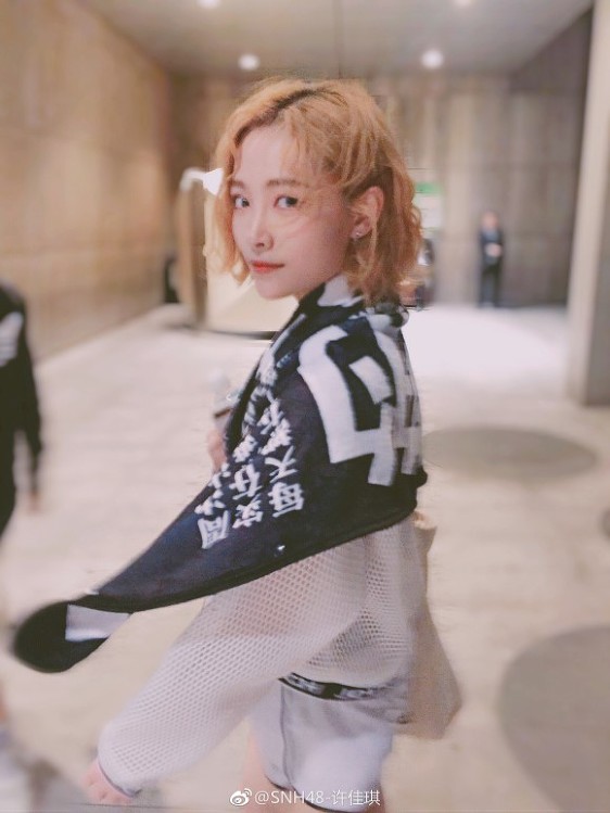 단발이 신의 한수가 된 중국 아이돌 | 인스티즈