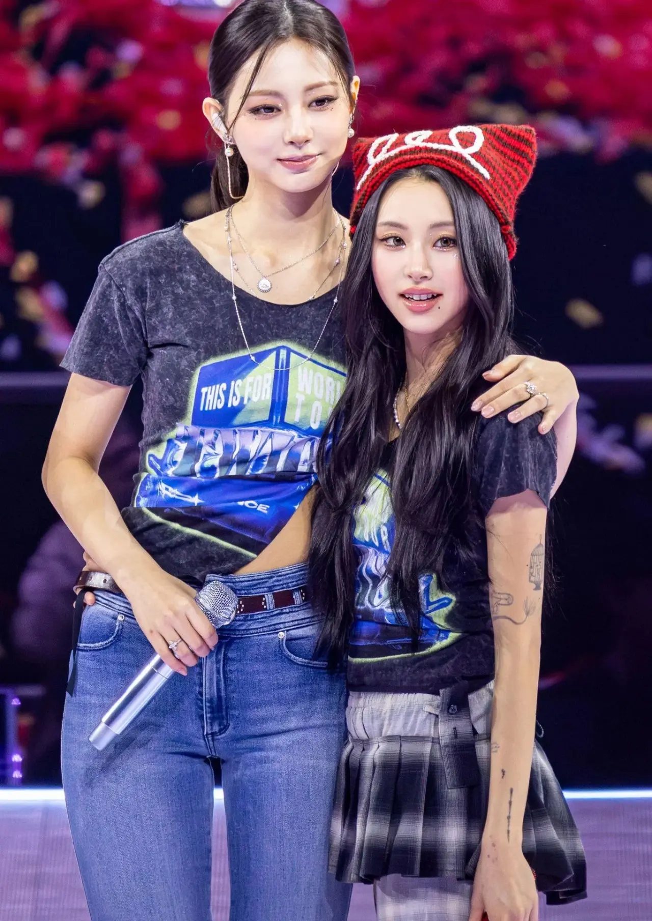 트와이스 채영, 쯔위 식겁하는 착시 사진 | 인스티즈