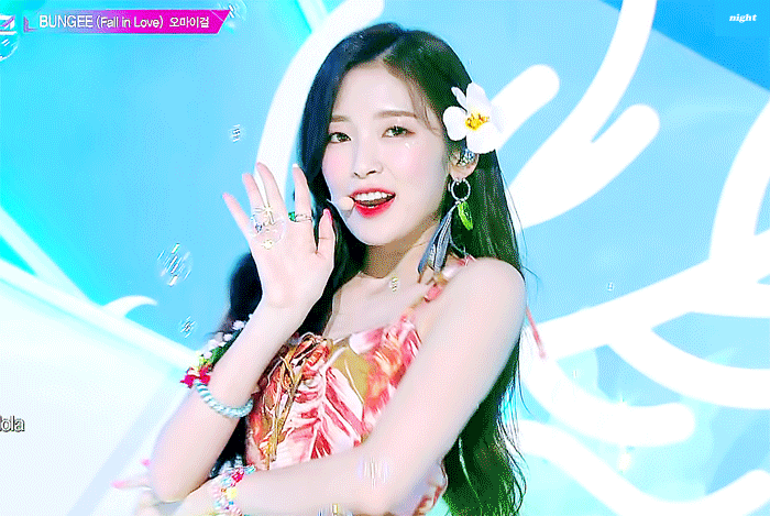 연도별로 보는 오마이걸 아린이의 성장과정.jpgif | 인스티즈